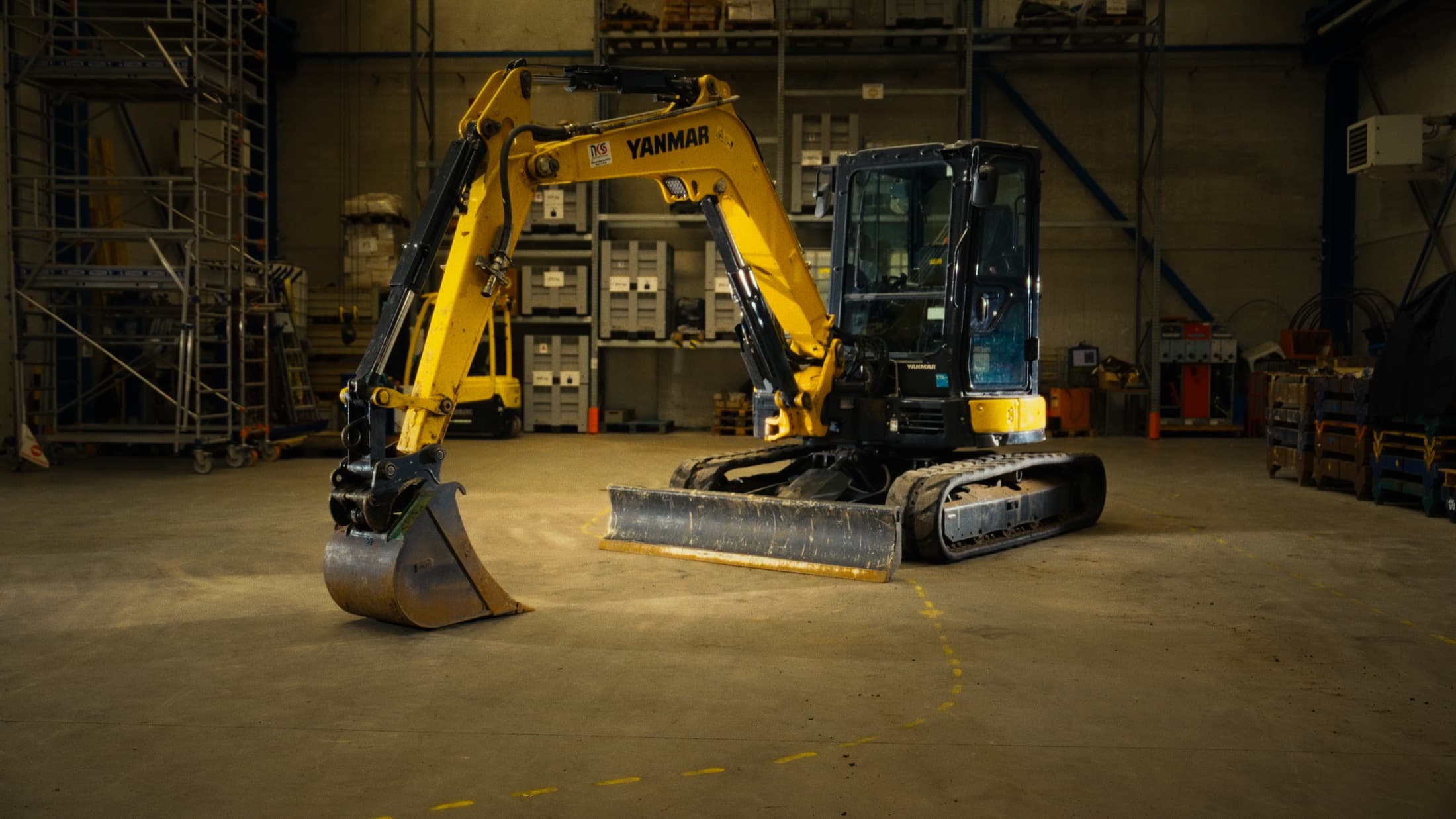 Mini-pelle sur un chantier